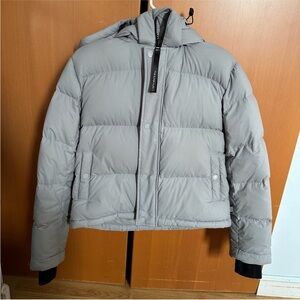 Aritzia Super Puff Shorty